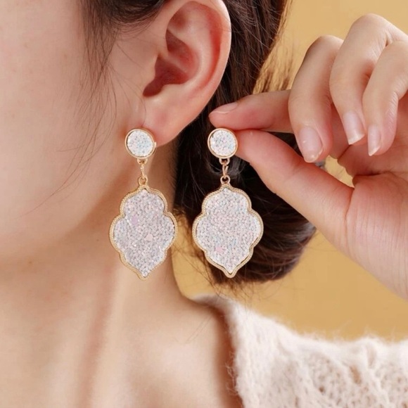 Sequin Detail Geometric Drop Earrings - Picture 2 of 5